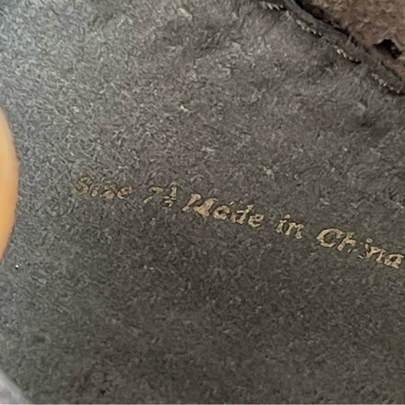 Dolce Vita Women’s Kenyon Perforated Leather Transitional Booties Size 7.5 Gray - Picture 9 of 9